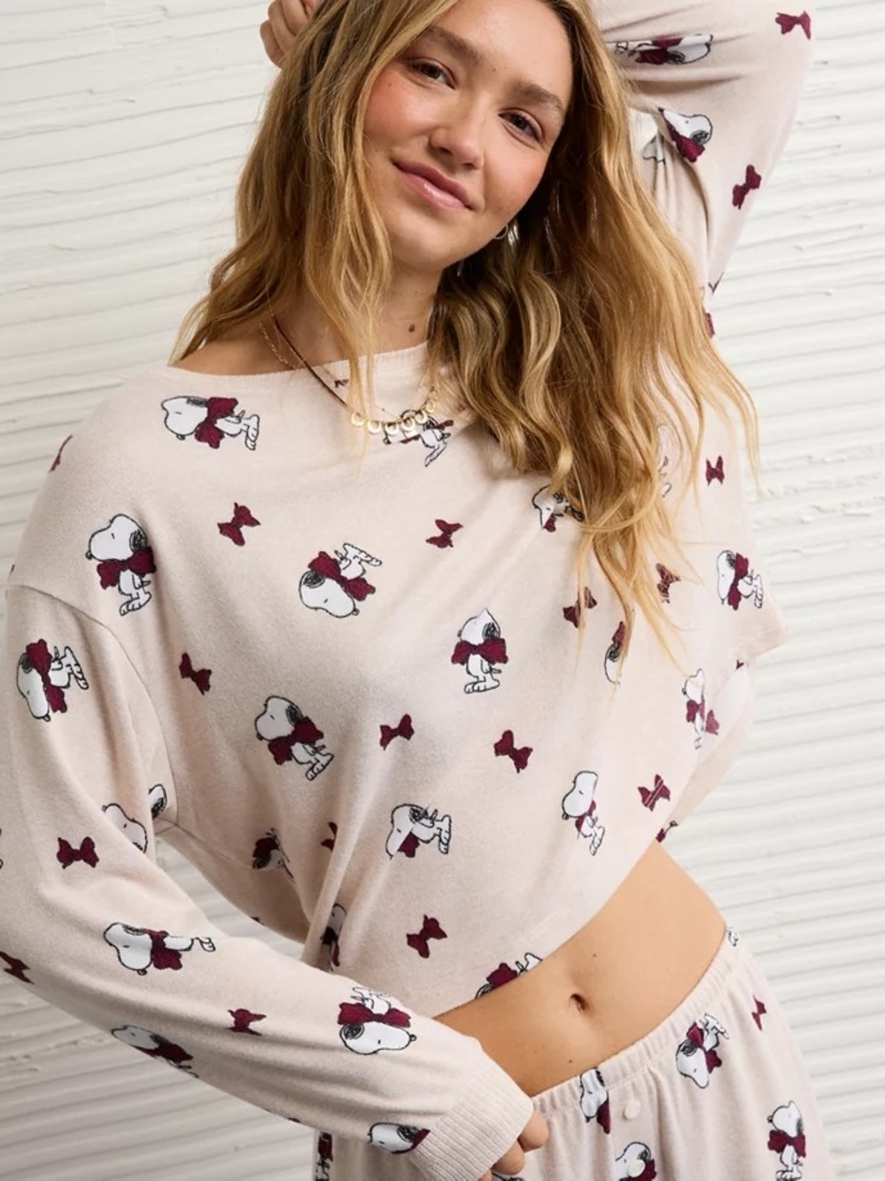 American Eagle Lounge Cream Luxe Plush Snoopy Long Sleeve Pajama Top M